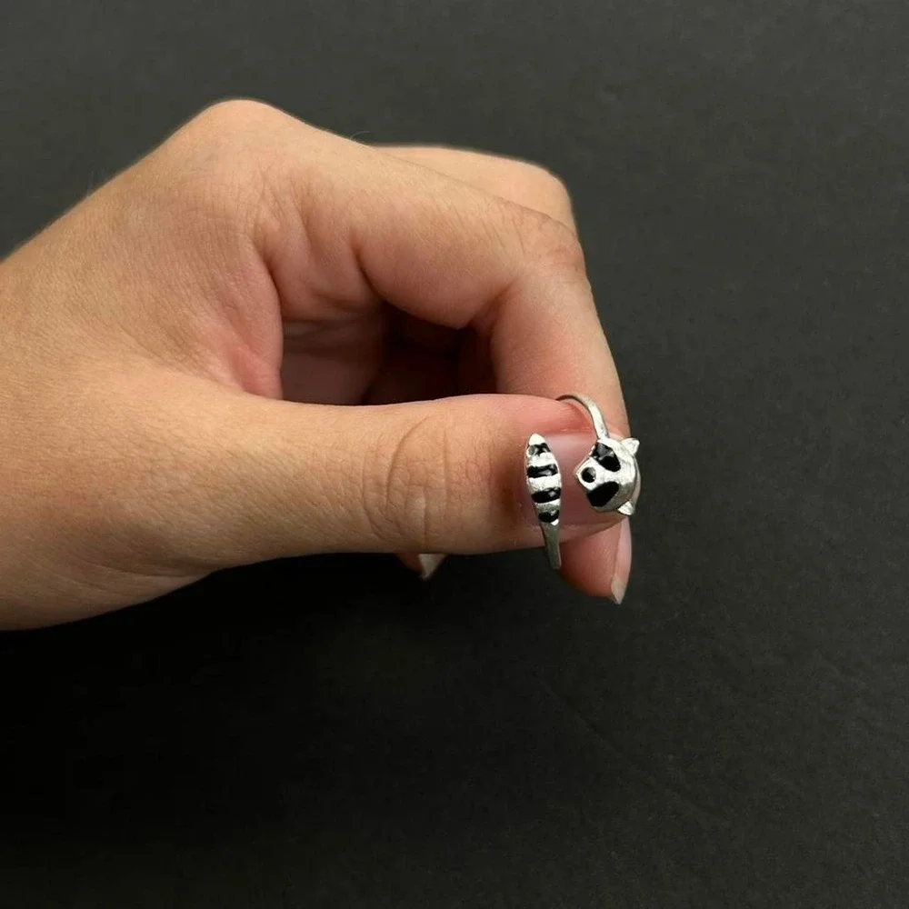 Vintage Y2K style raccoon silver ring punk grunge